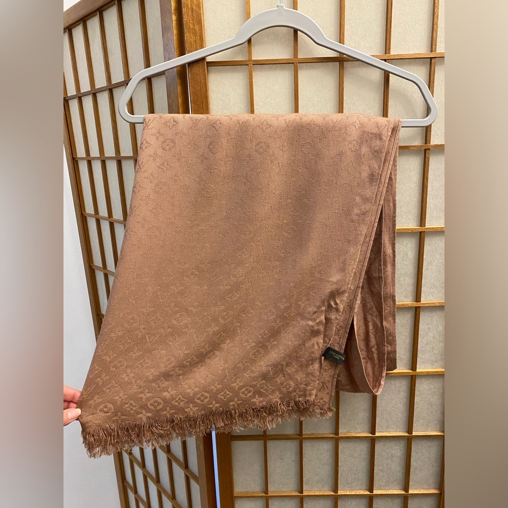 Louis Vuitton Shawl